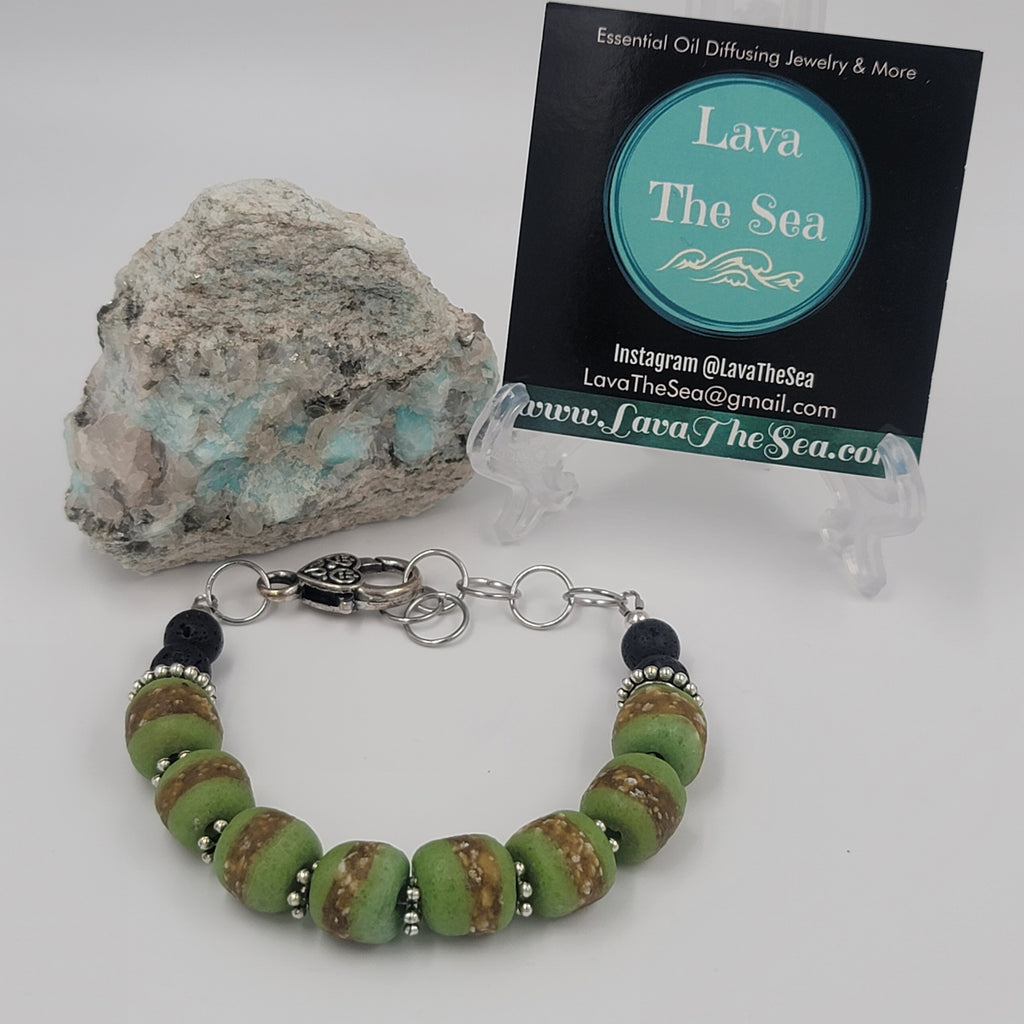 LTS 04 Green glass & lava bead bracelet